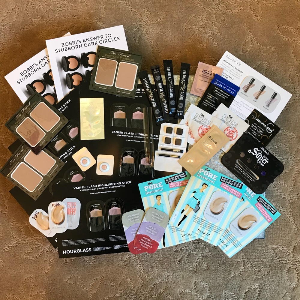 3/$50 🎉 62 Highlighter Pore Bronzer + Samples ❤️